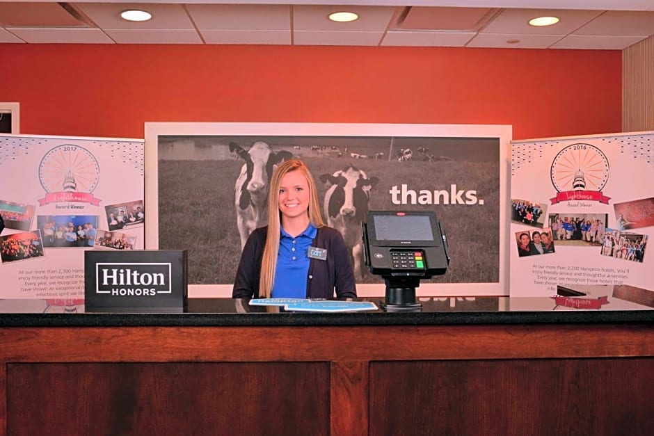 Hampton Inn By Hilton Springfield-Southeast