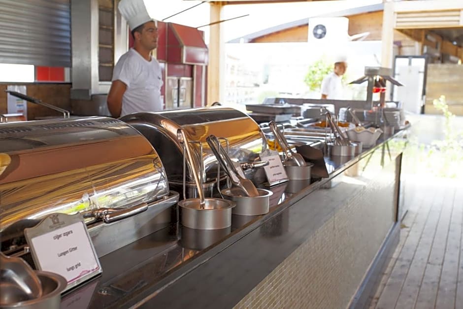 Side Orange Palace Hotel