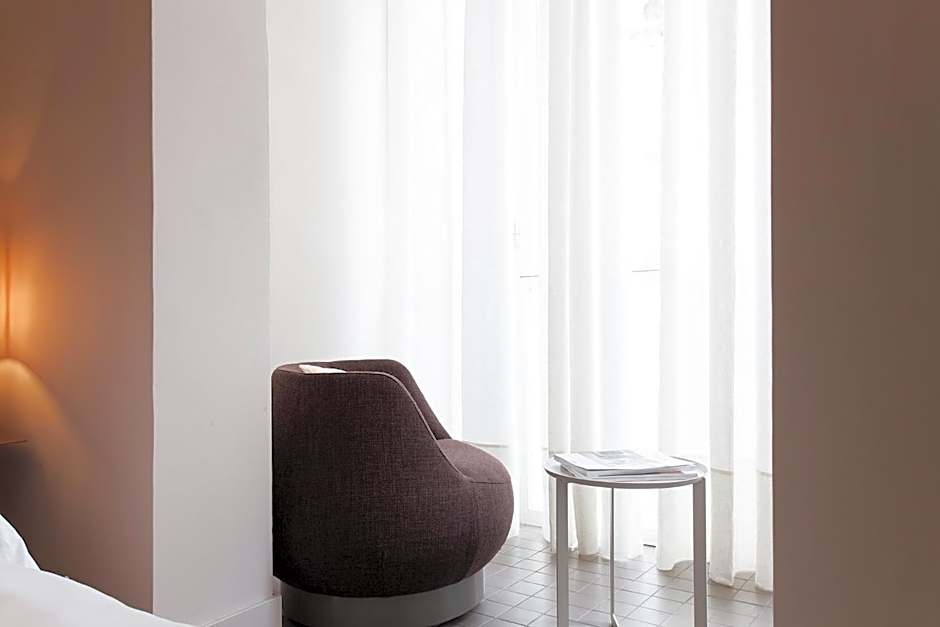 DestinationBCN - Universitat Rooms