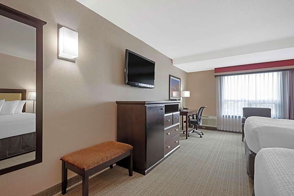 Best Western Plus Port O'Call Hotel