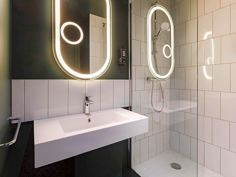 ibis Lyon Meyzieu