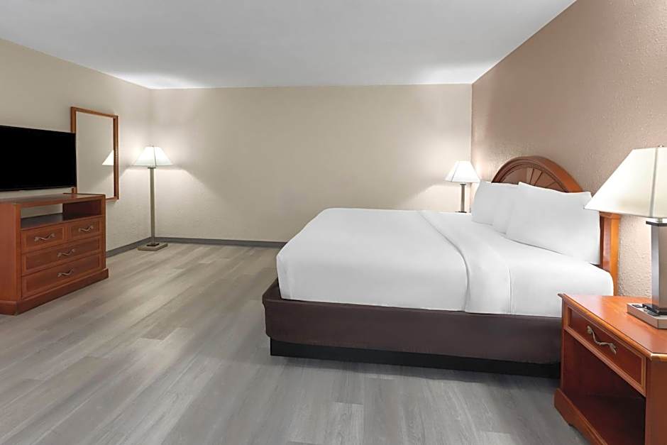 Baymont by Wyndham Iron Mountain