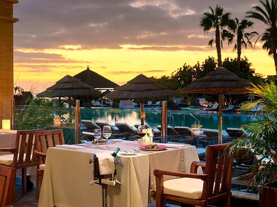 Regency Country Club, Apartments Suites