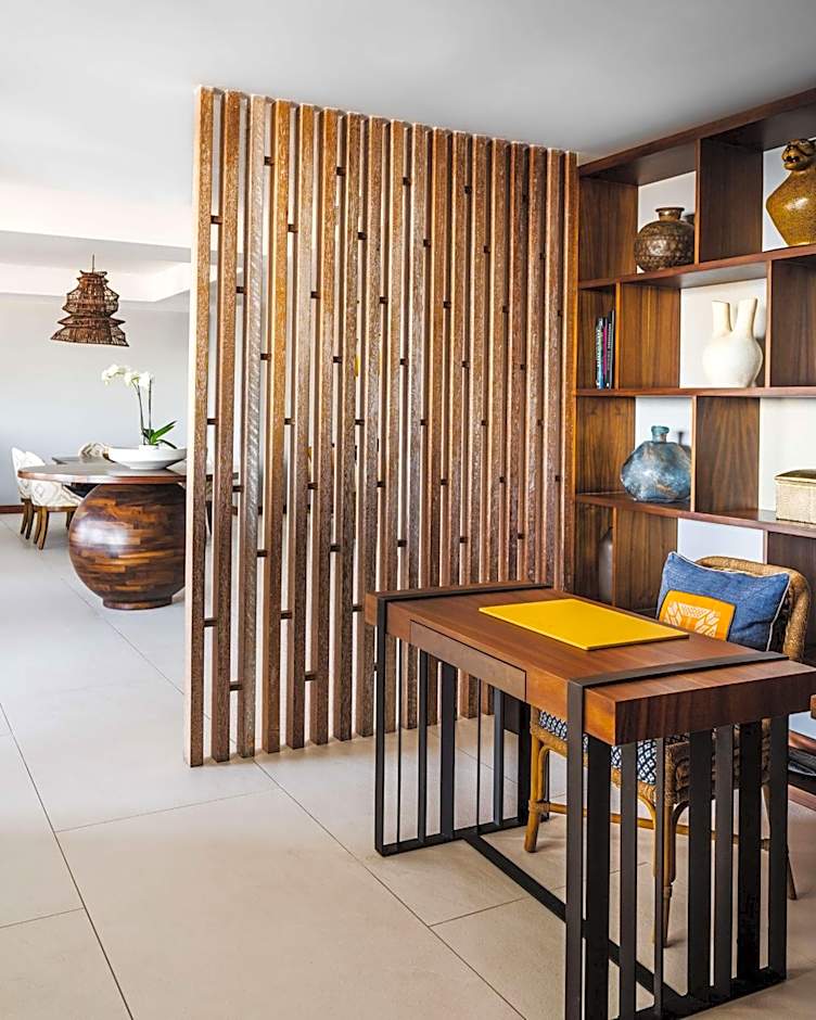 Conrad Punta de Mita