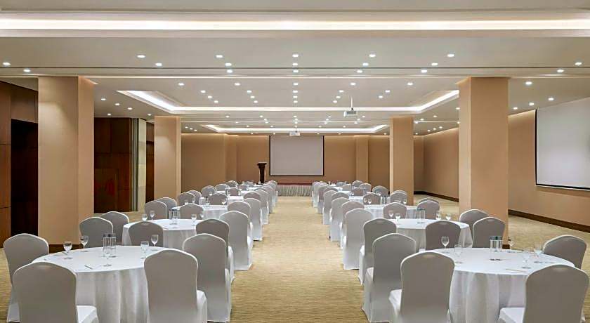 Radisson Hotel Muscat Panorama