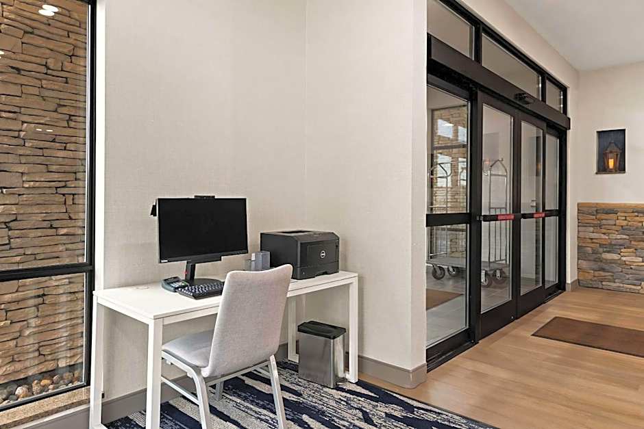 Comfort Suites Hudson I-94