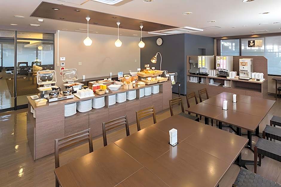 VIA INN SHIN-OSAKA - JR WEST GROUP