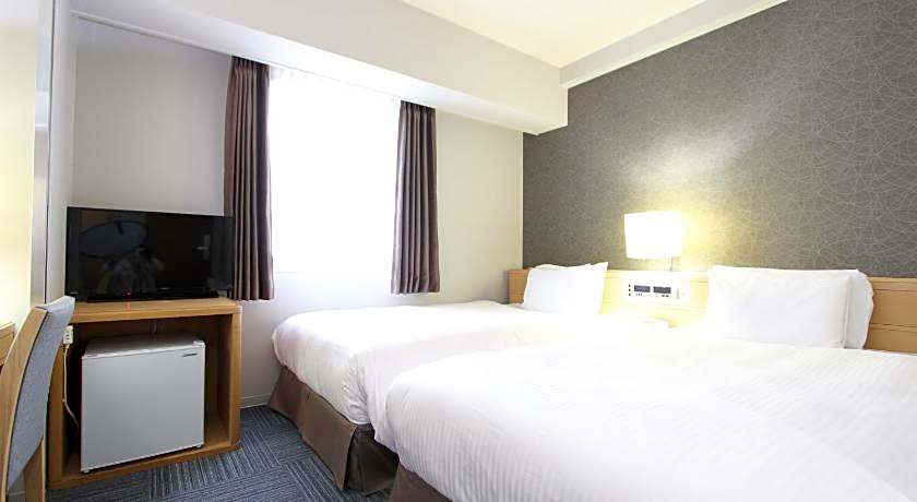 SureStay Plus Hotel by Best Western Shin-Osaka