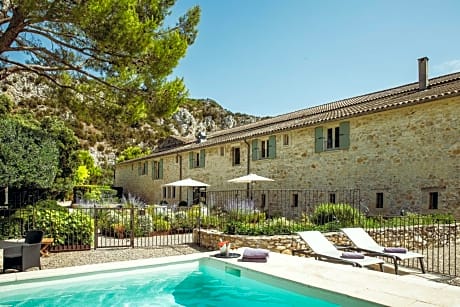 Maison CHENET - Les Chambres Entre Vigne et Garrigue - Teritoria