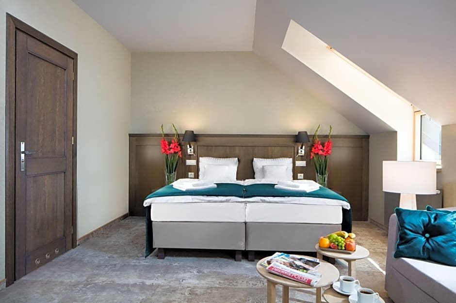 Hotel Szary Residence