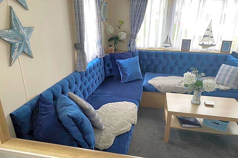 The Wardens Hideaway - Tattershall Lakes Country Park