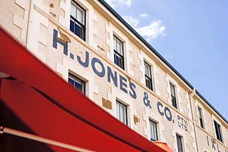The Henry Jones Art Hotel