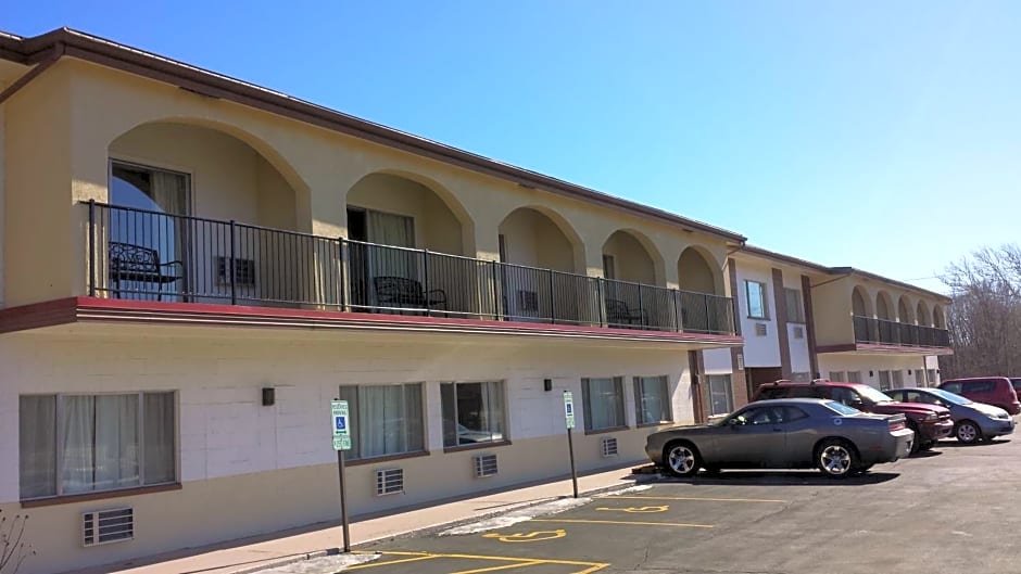 Americas Best Inn & Suites Urbana