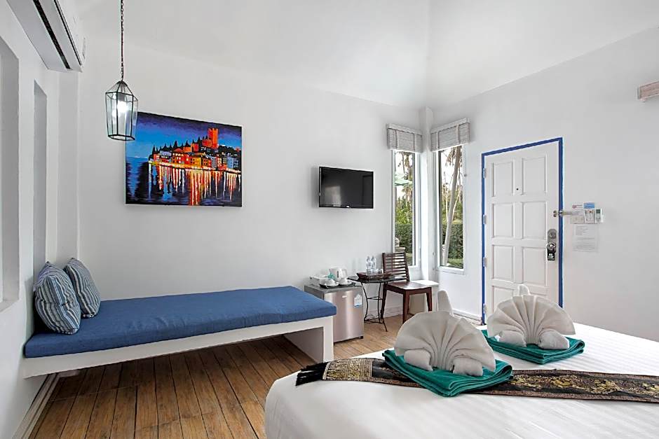 The White Knot Koh Chang