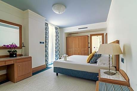 Superior Double or Twin Room with Garden View