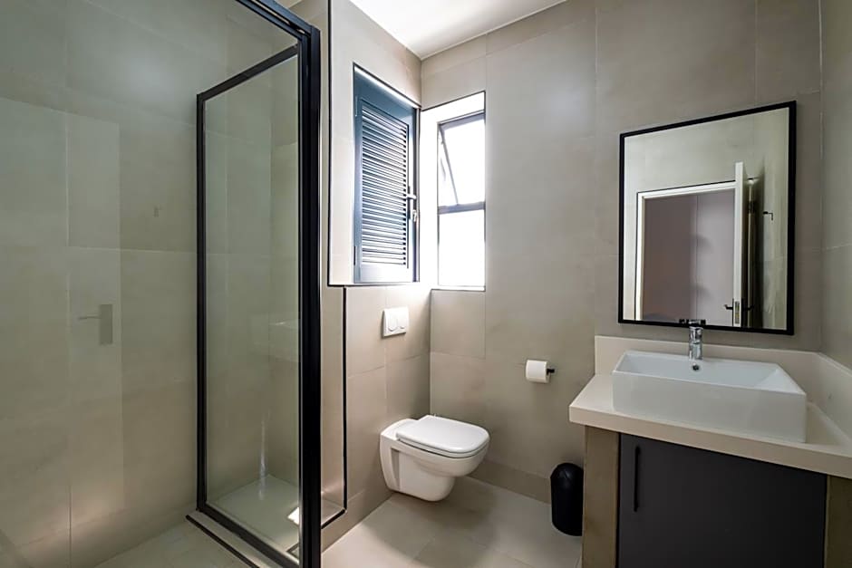 Inn & Out Plus Rosebank