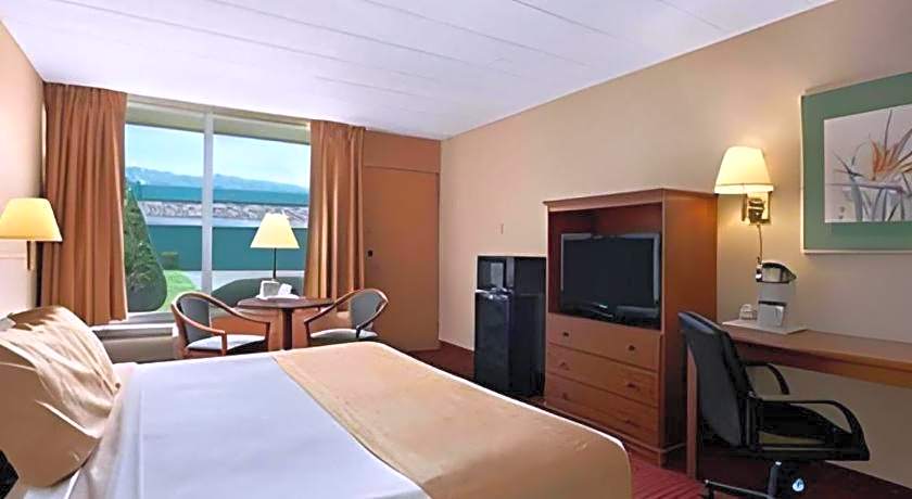 Ramada by Wyndham Butler/Tesla Biohealing Resort