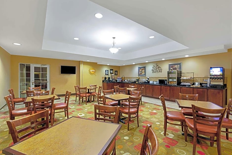 La Quinta Inn & Suites by Wyndham Stillwater -University Area