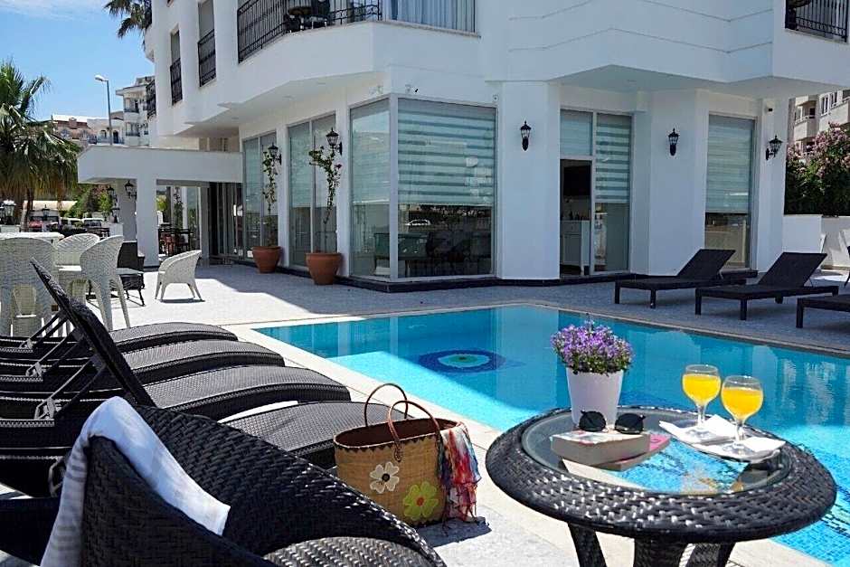 Aurasia Sea Side Hotel