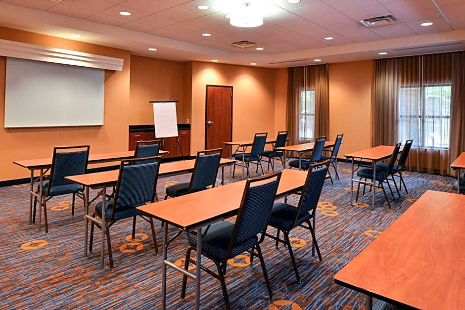 Courtyard by Marriott Pittsburgh Monroeville