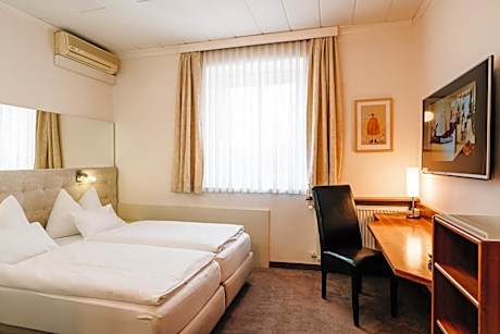 Standard Double/Twin Room