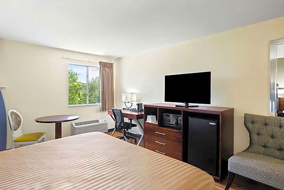 Econo Lodge Emporia