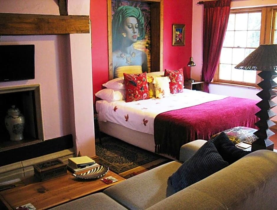 Fleur Bleue & The Timber Frame