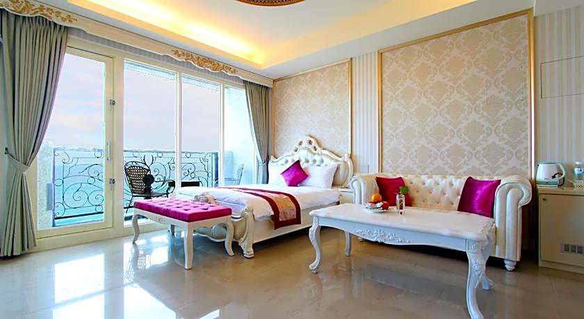 STARRISE LEISURE HOTEL