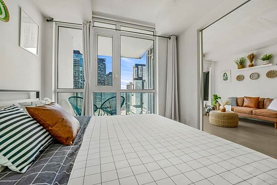 King Bed, Amazing View, Free Parking