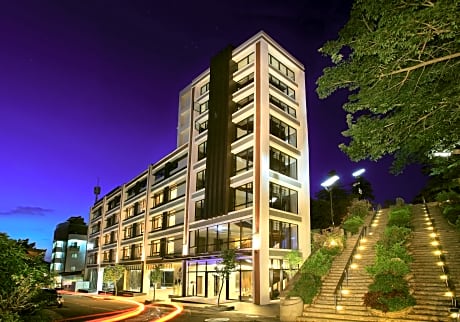 Lealea Garden Hotels-Sun Moon Lake-Moon