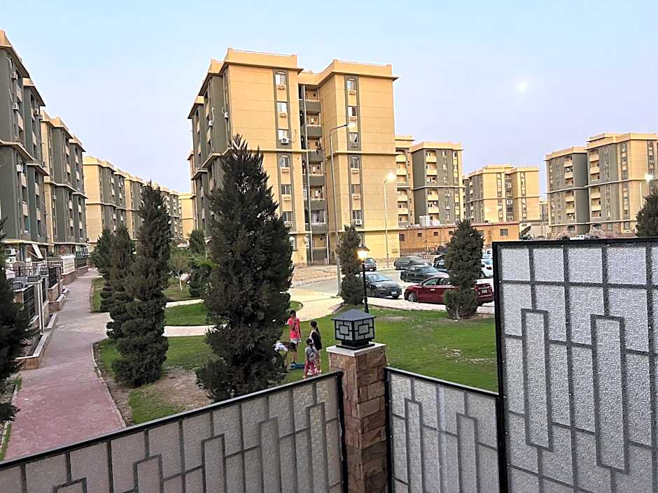 شقه مفروشه ارضي بحديقه خاصه apartment in Cairo