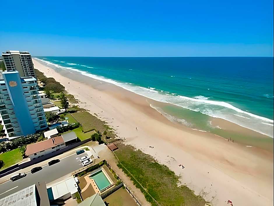 Beachside Tower Apartment