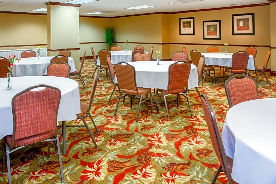 Holiday Inn Express Hotel & Suites Bloomington