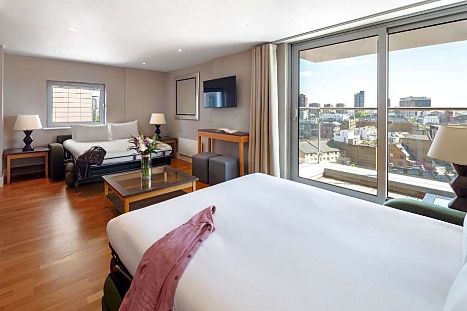 Marlin Aldgate Tower Bridge