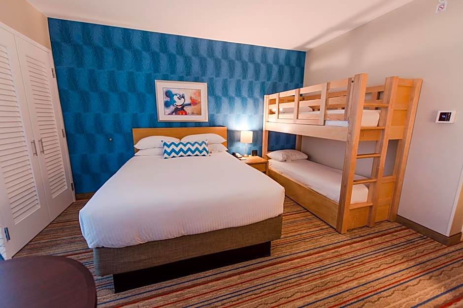 Howard Johnson by Wyndham Anaheim Hotel & Water Playground