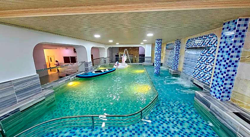 Tuyet Lan Hotel