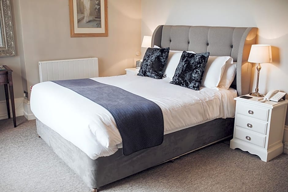 Glewstone Court Country House Hotel