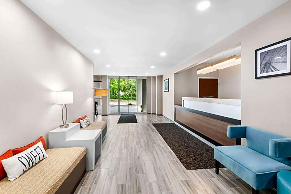 Sleep Inn & Suites