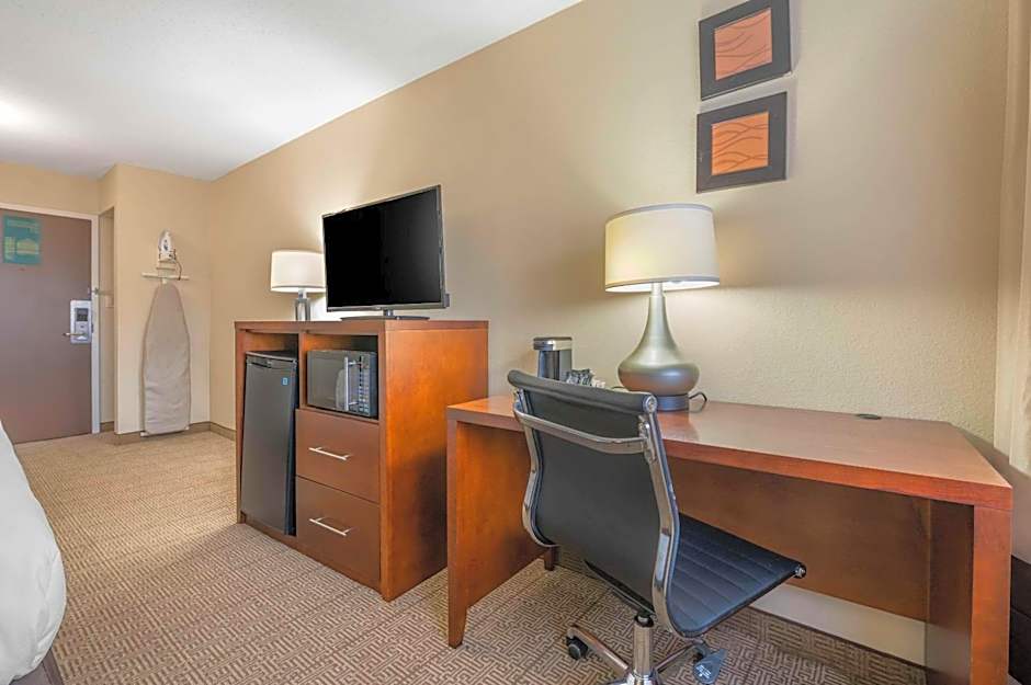 Comfort Inn & Suites Indianapolis Northwest - College Park