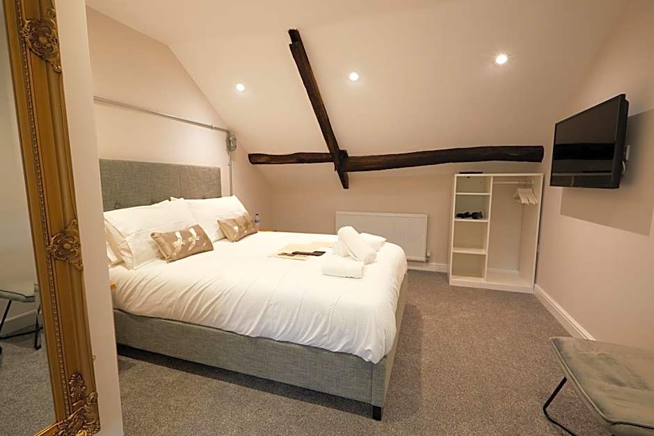 Three Cranes Serviced Apartments