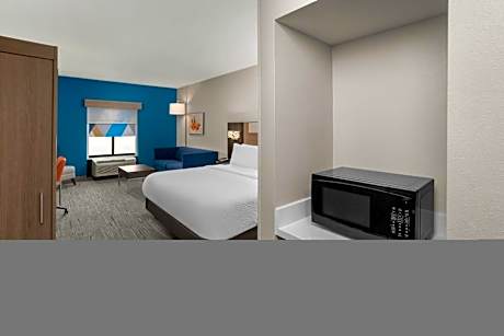 King Suite with Bath and Shower