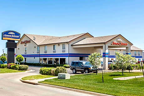 Howard Johnson by Wyndham Wichita Airport