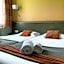 Brit Hotel Le Surcouf