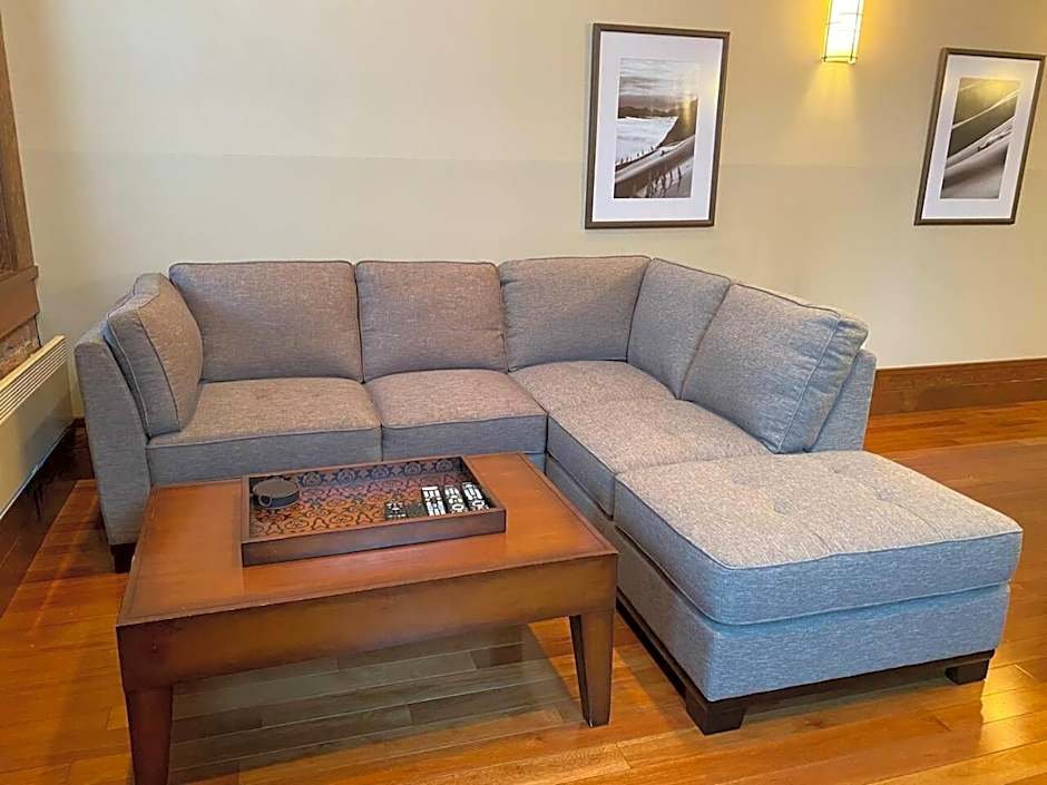 Luxurious 901 Condos by Fernie Central Reservations