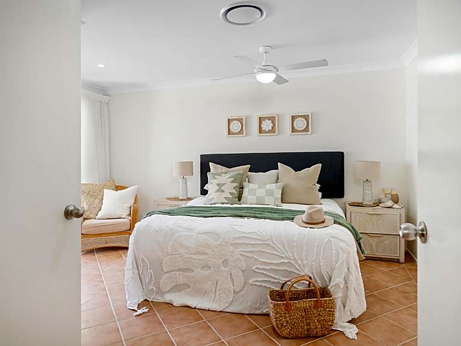 Sunrise Cove Holiday Apartments