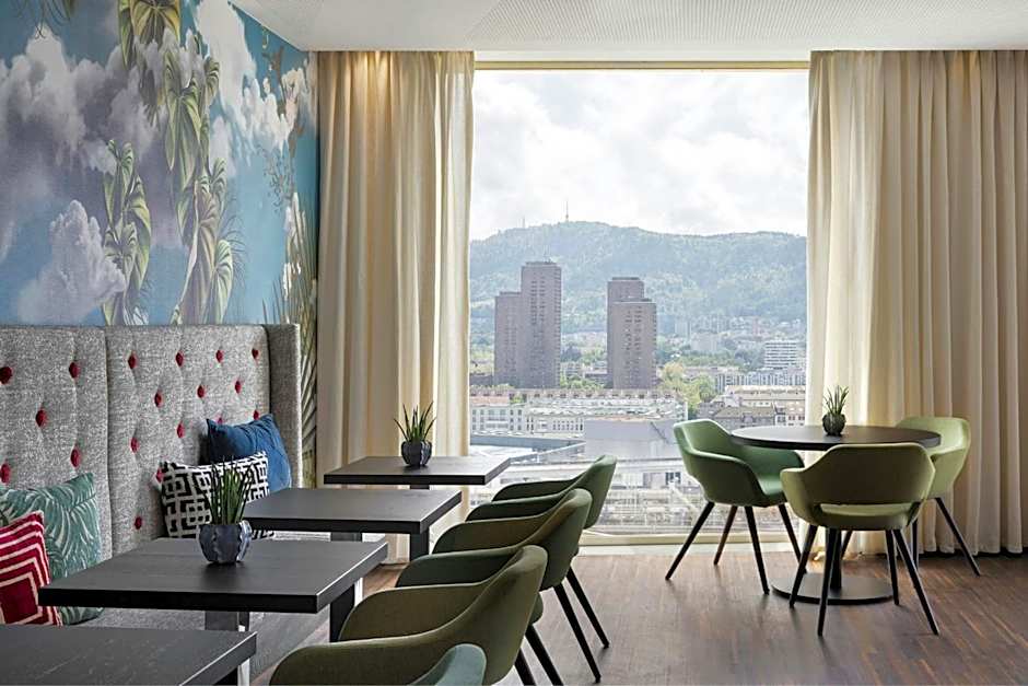 Renaissance Zurich Tower Hotel