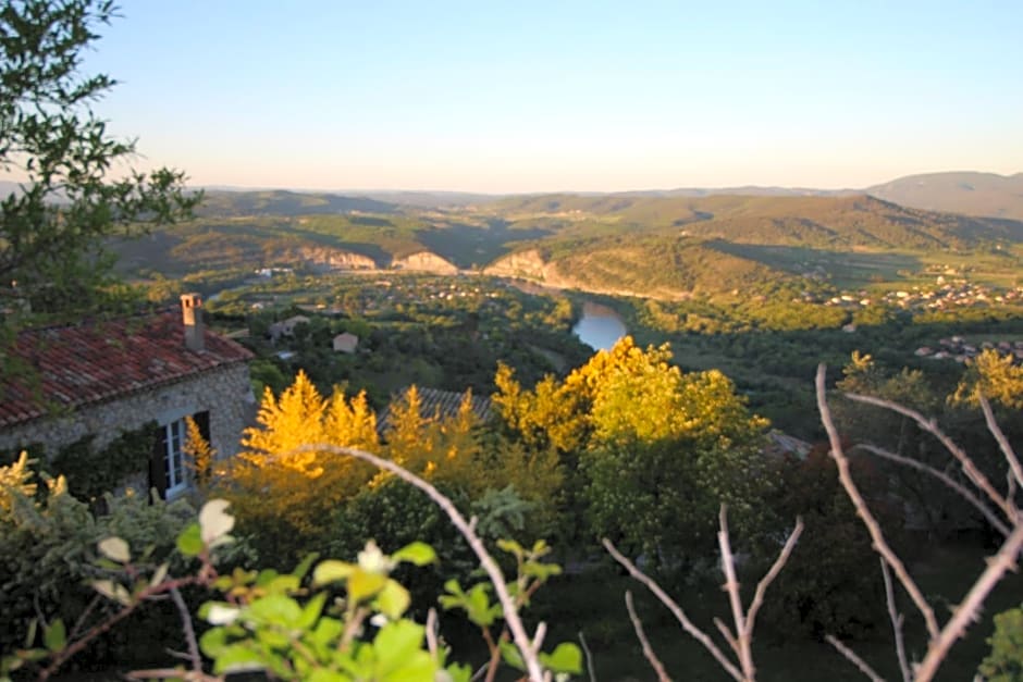 le rocher de Sampzon