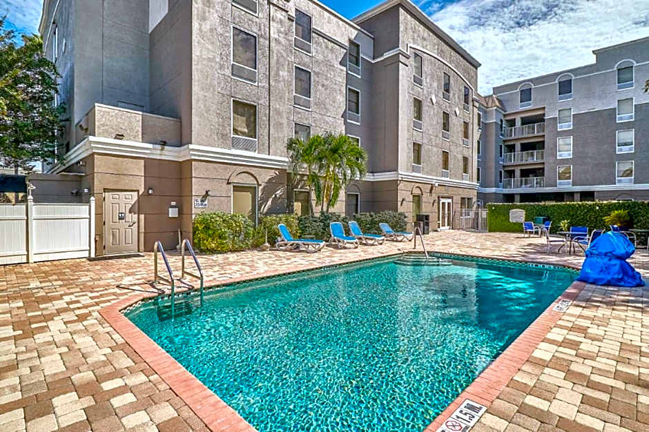 Holiday Inn Express Hotel & Suites Clearwater US 19 North By IHG