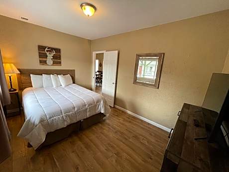 Family Suite - Non Pet Friendly