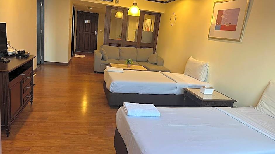 Omni Tower Nana Bangkok - Serviced Apartment on Sukhumvit Soi 4